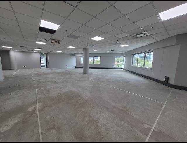 947M² OFFICE TO LET IN SANDTON CENTRAL